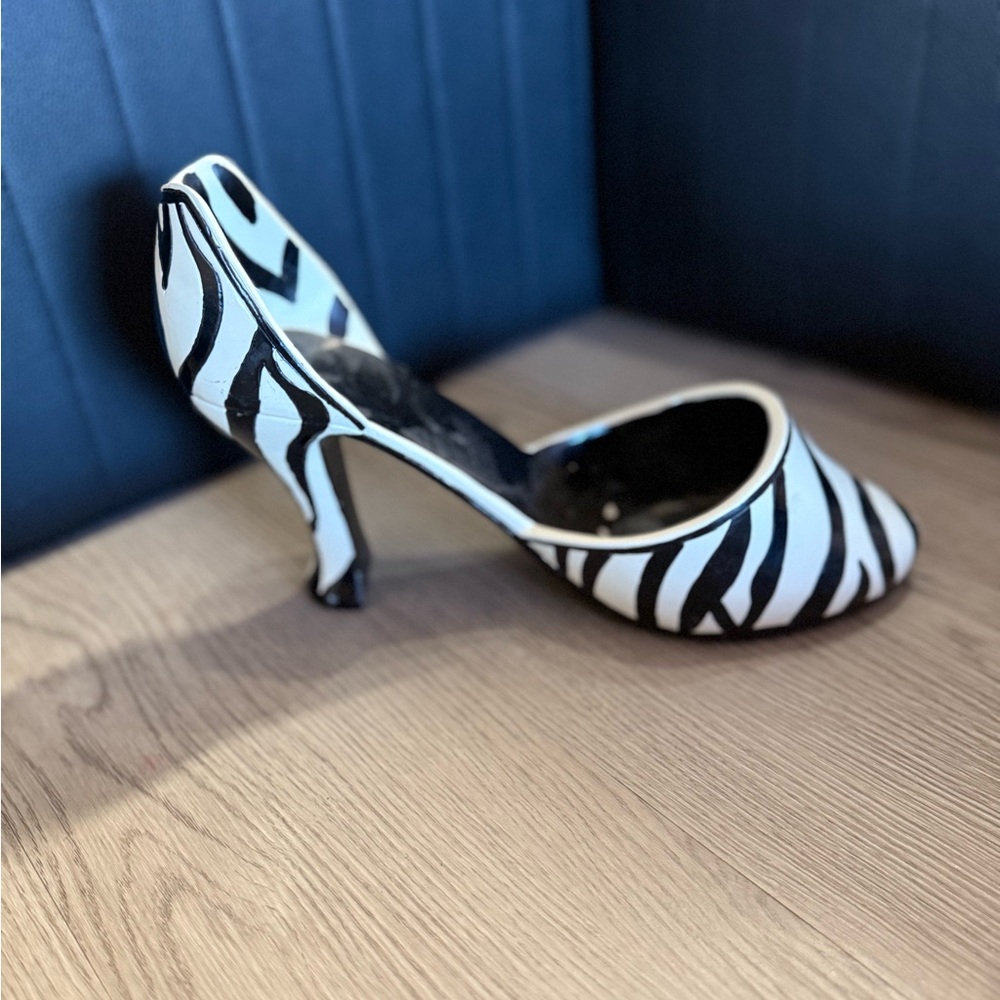 Zebra Animal Print Pattern Stiletto High Heel Wine Bottle Holder